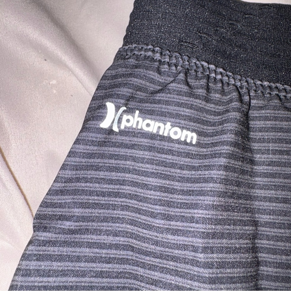 Hurley Men's Black and Gray Striped Board Shorts - Picture 8 of 12